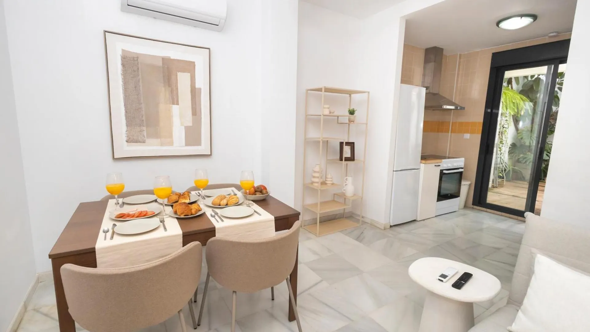 Apartment Las Columnas De Hercules - Great Location! Seville Spain