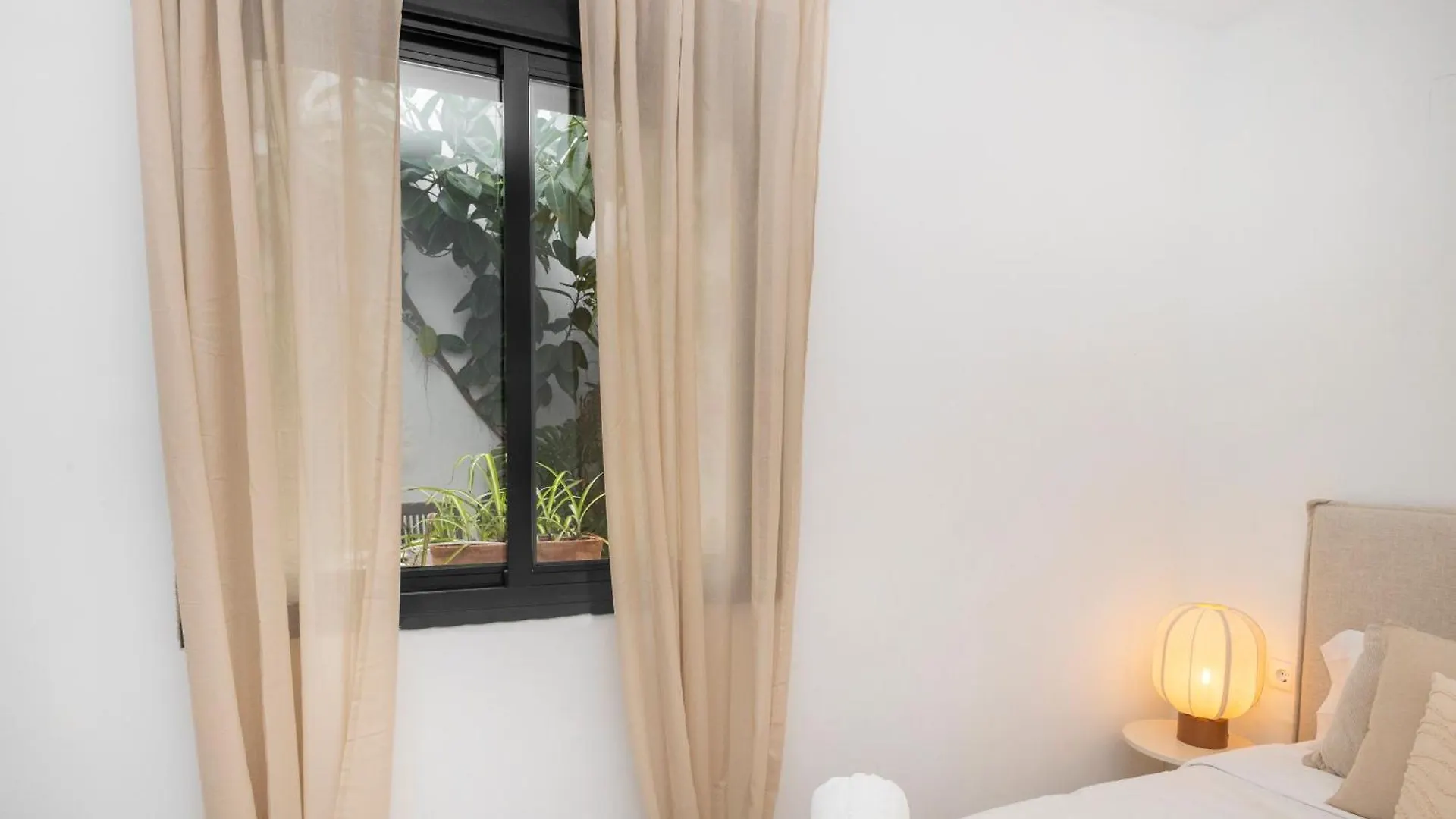 Las Columnas De Hercules - Great Location! Sevilla Apartamento