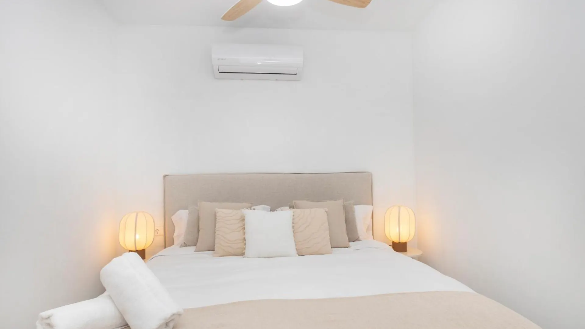 Las Columnas De Hercules - Great Location! Sevilla Apartamento